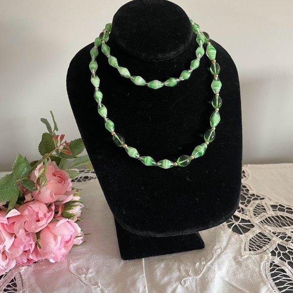 Vintage Emerald Green Venetian Glass Necklace, 1960s Murano Beads - Picture 3 of 8